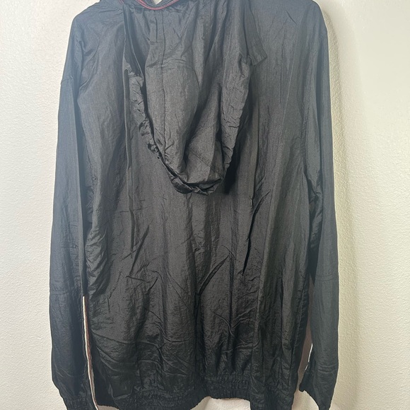 Vtg Umbro Windbreaker Half Zip Pullover With Zip In Hood Size XL - Picture 9 of 11